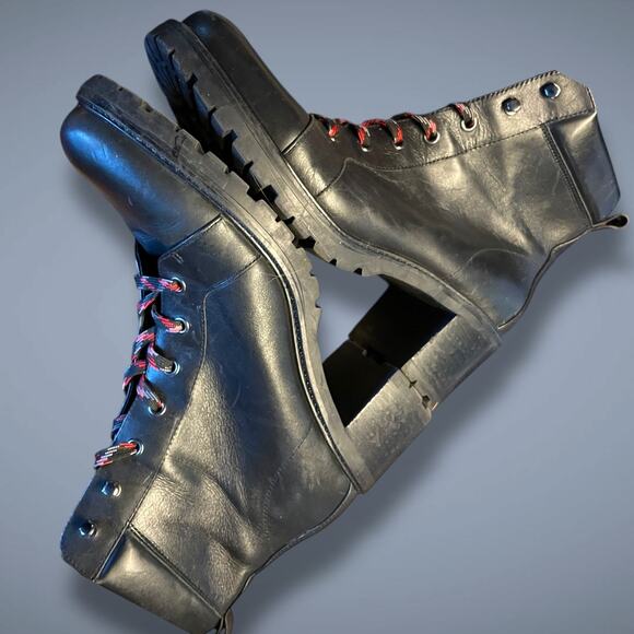 Women's Size 11 VINCE CAMUTO Gaviana Black Leather Boots Side Zip Lace Up Boots - Picture 8 of 15